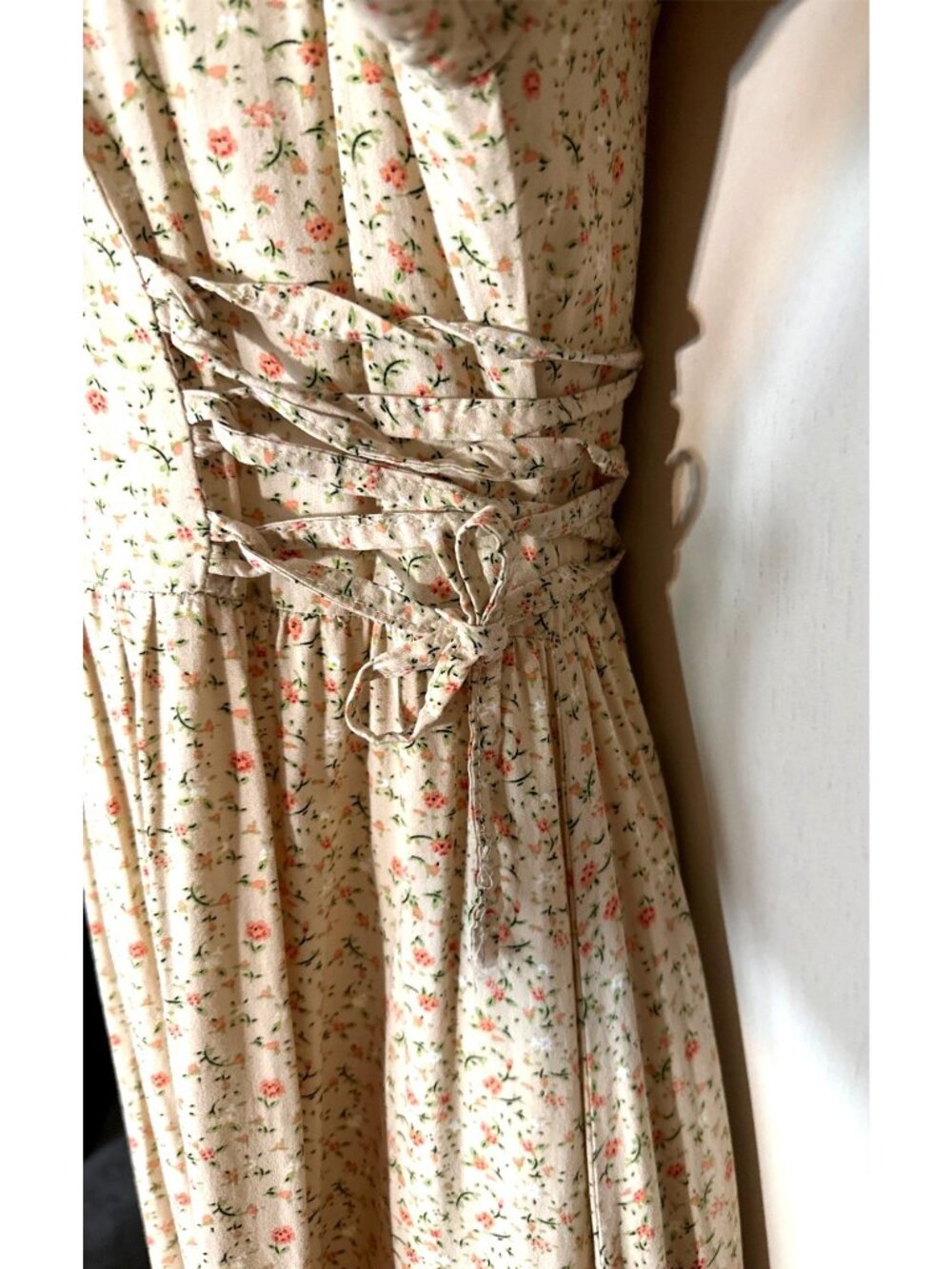 Cottage Ditsy Floral Maxi Dress Large Beige Ruffle Sleeve Side Ties Boho Prairie - Picture 5 of 10